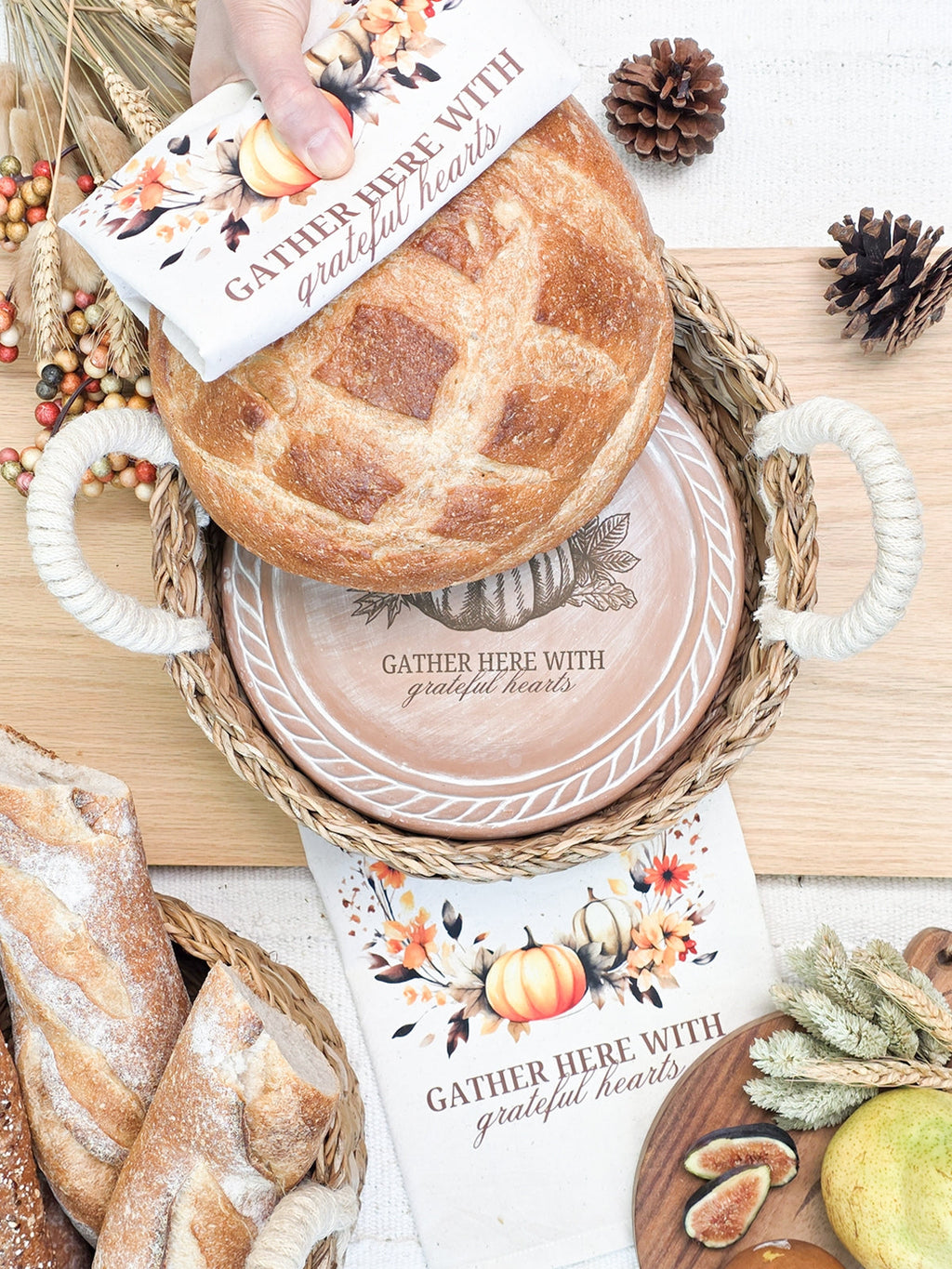 Bread Warmer & Basket Gift Set with Tea Towel - Pumpkin Round