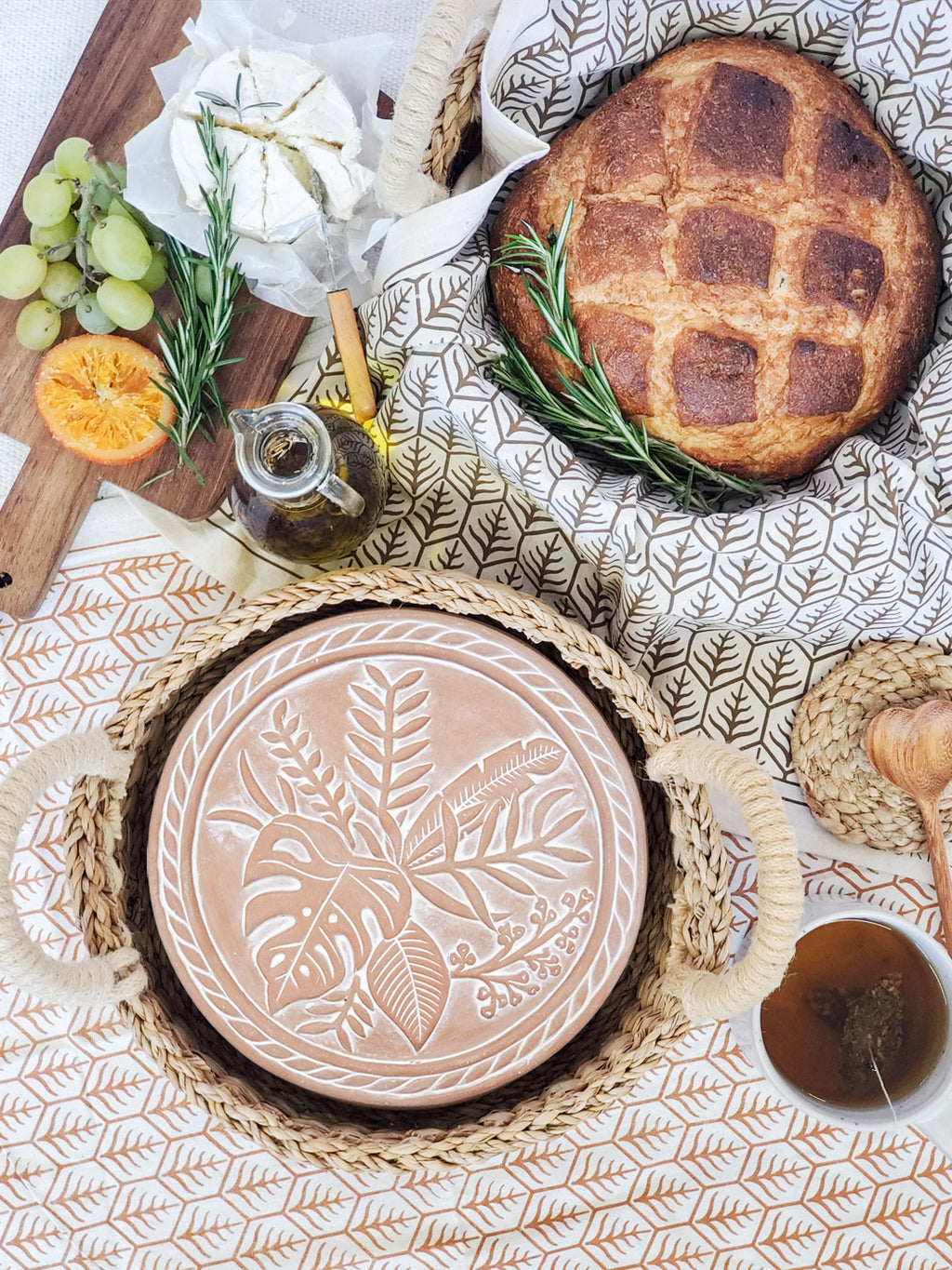 Bread Warmer & Basket - Plant Round